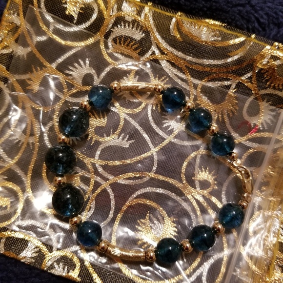 Authentic - Picture 8 of 8